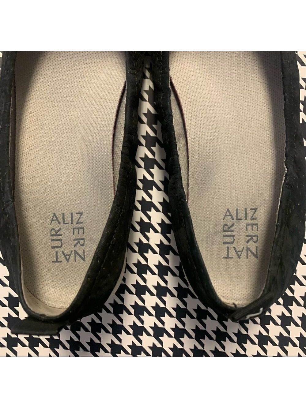 Naturalizer Philippe slip on sneaker 9.5, black with white soles - Picture 5 of 8